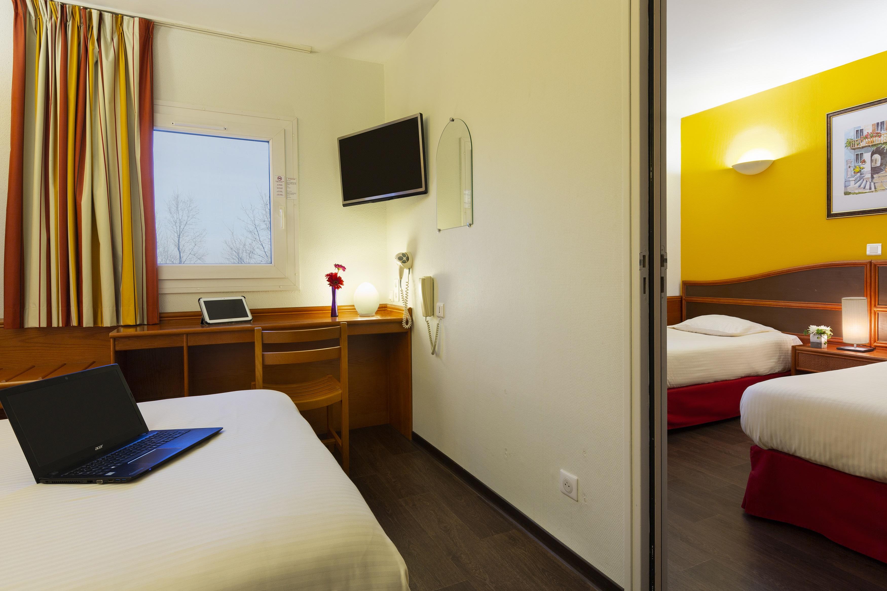 Hotel Roi Soleil Strasbourg Aéroport Holtzheim Exterior foto