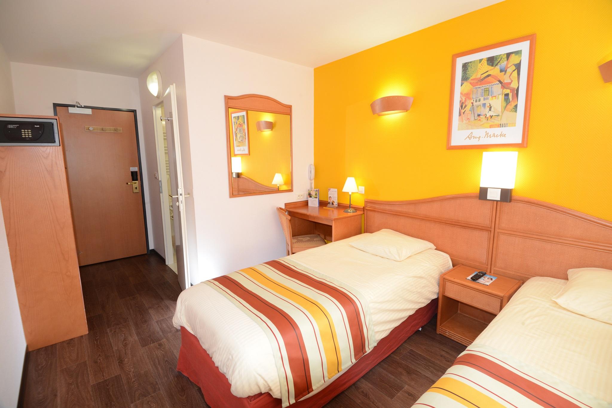 Hotel Roi Soleil Strasbourg Aéroport Holtzheim Exterior foto